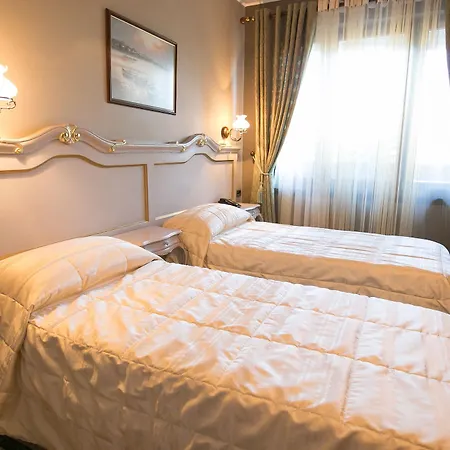 Victoria Hotel