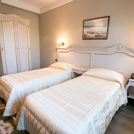 Victoria Hotel