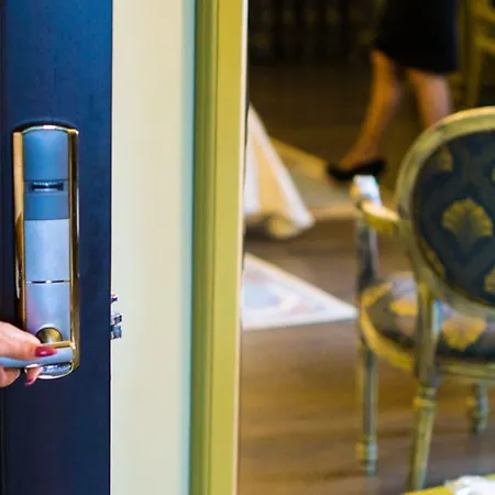 Victoria Ξενοδοχείο 4*