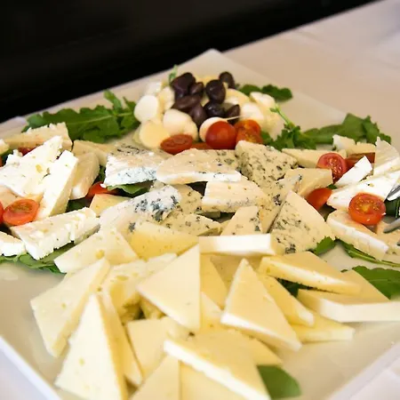 Ξενοδοχείο Victoria 4*