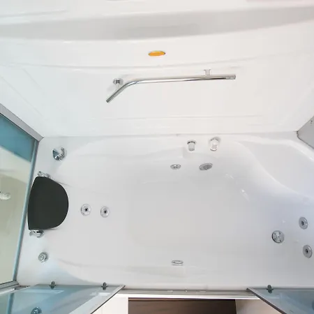 Victoria 4* Τίρανα