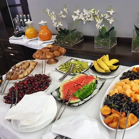 Ξενοδοχείο Victoria 4*